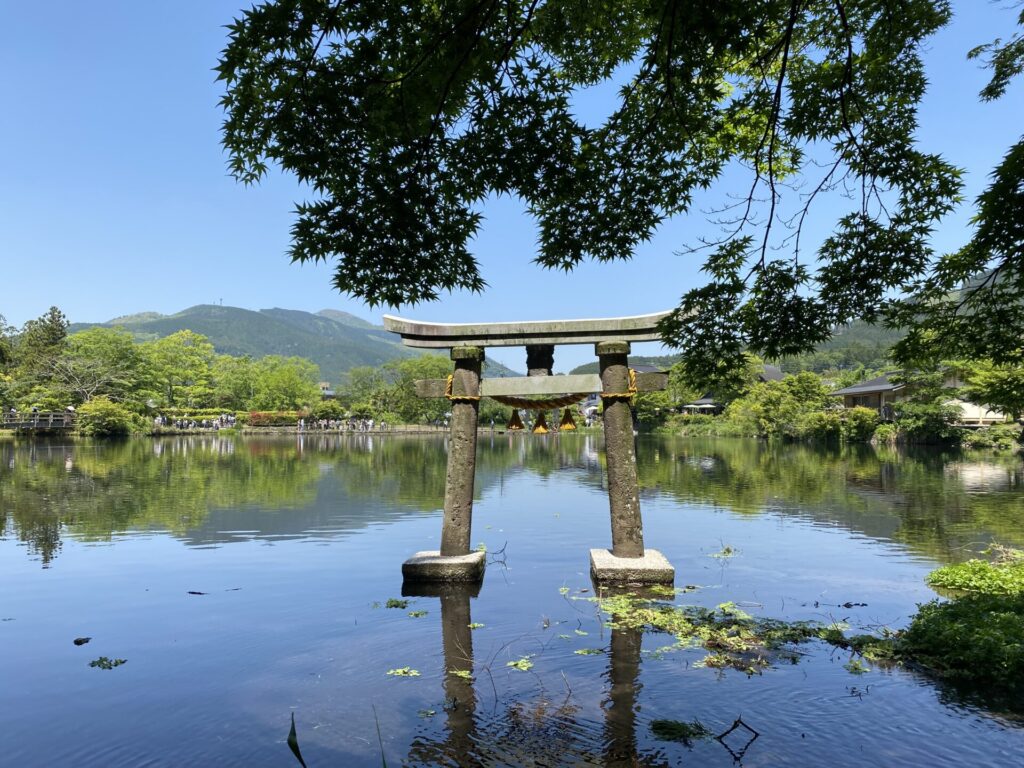 金鱗湖